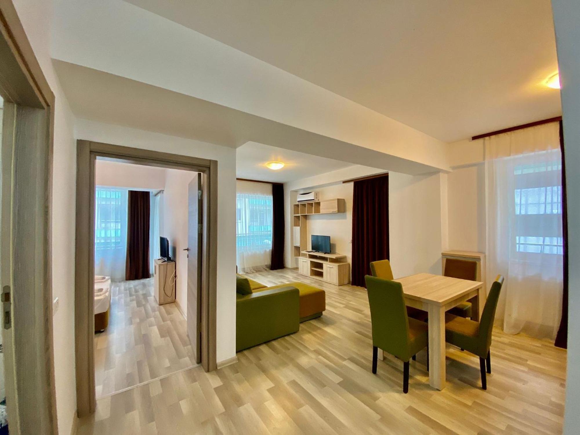 Апартаменты Summerland Apartmants Mamaia Nord Экстерьер фото
