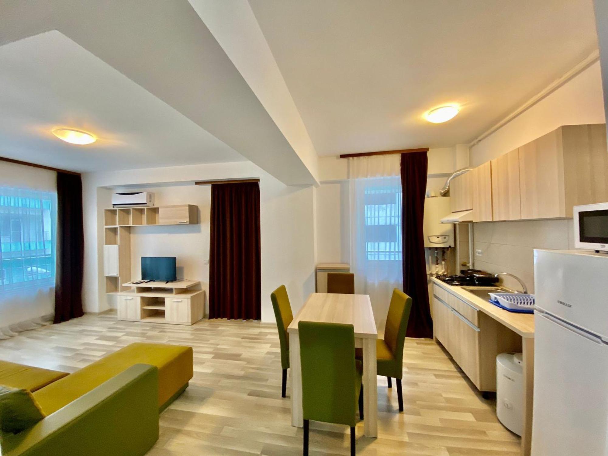 Апартаменты Summerland Apartmants Mamaia Nord Экстерьер фото