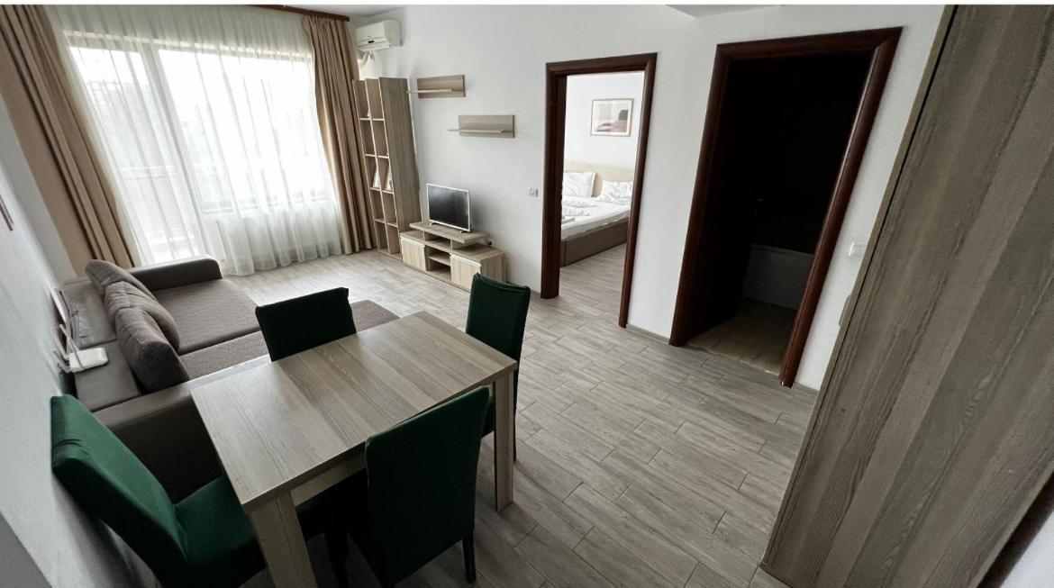 Апартаменты Summerland Apartmants Mamaia Nord Экстерьер фото