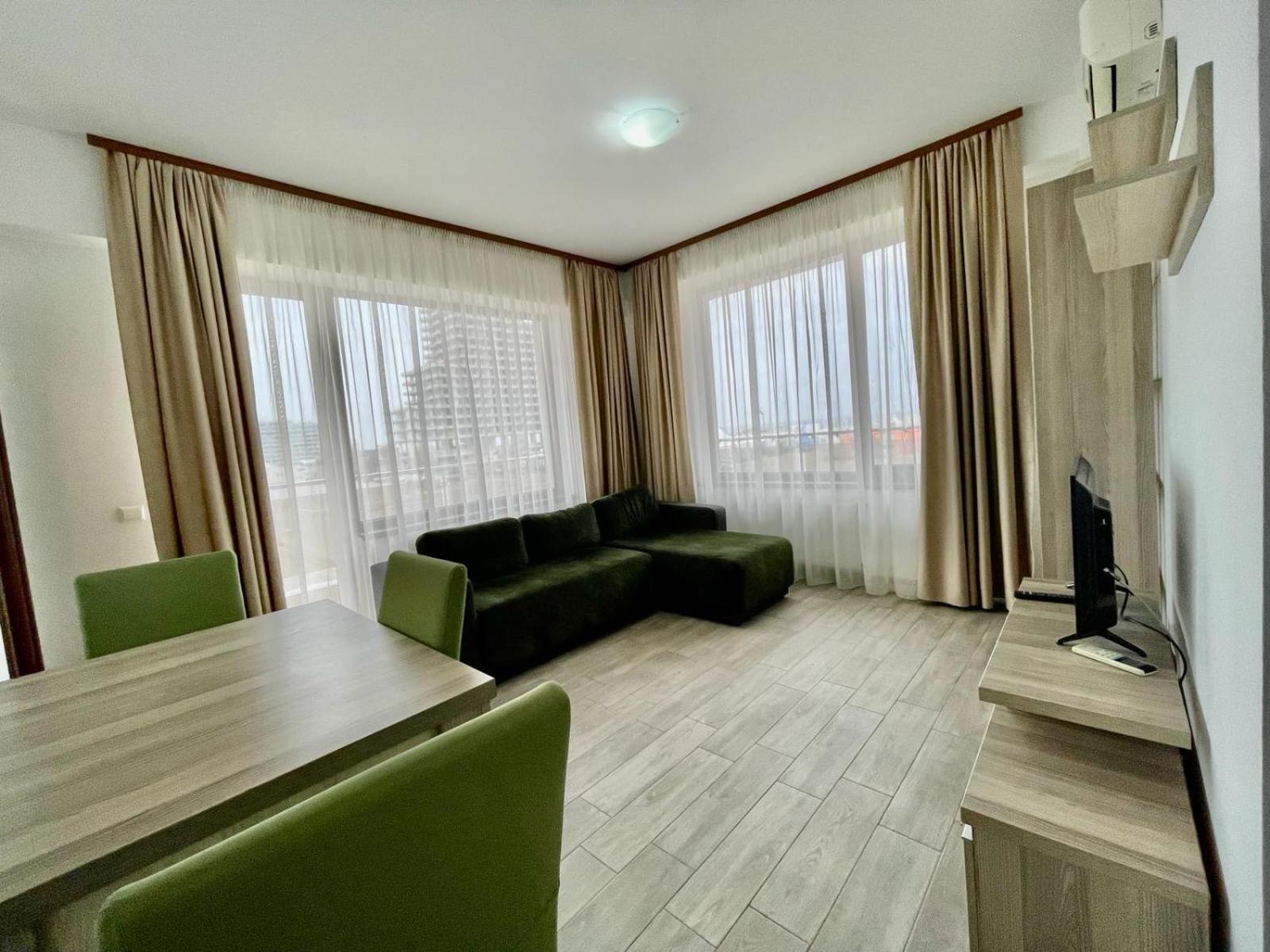 Апартаменты Summerland Apartmants Mamaia Nord Экстерьер фото