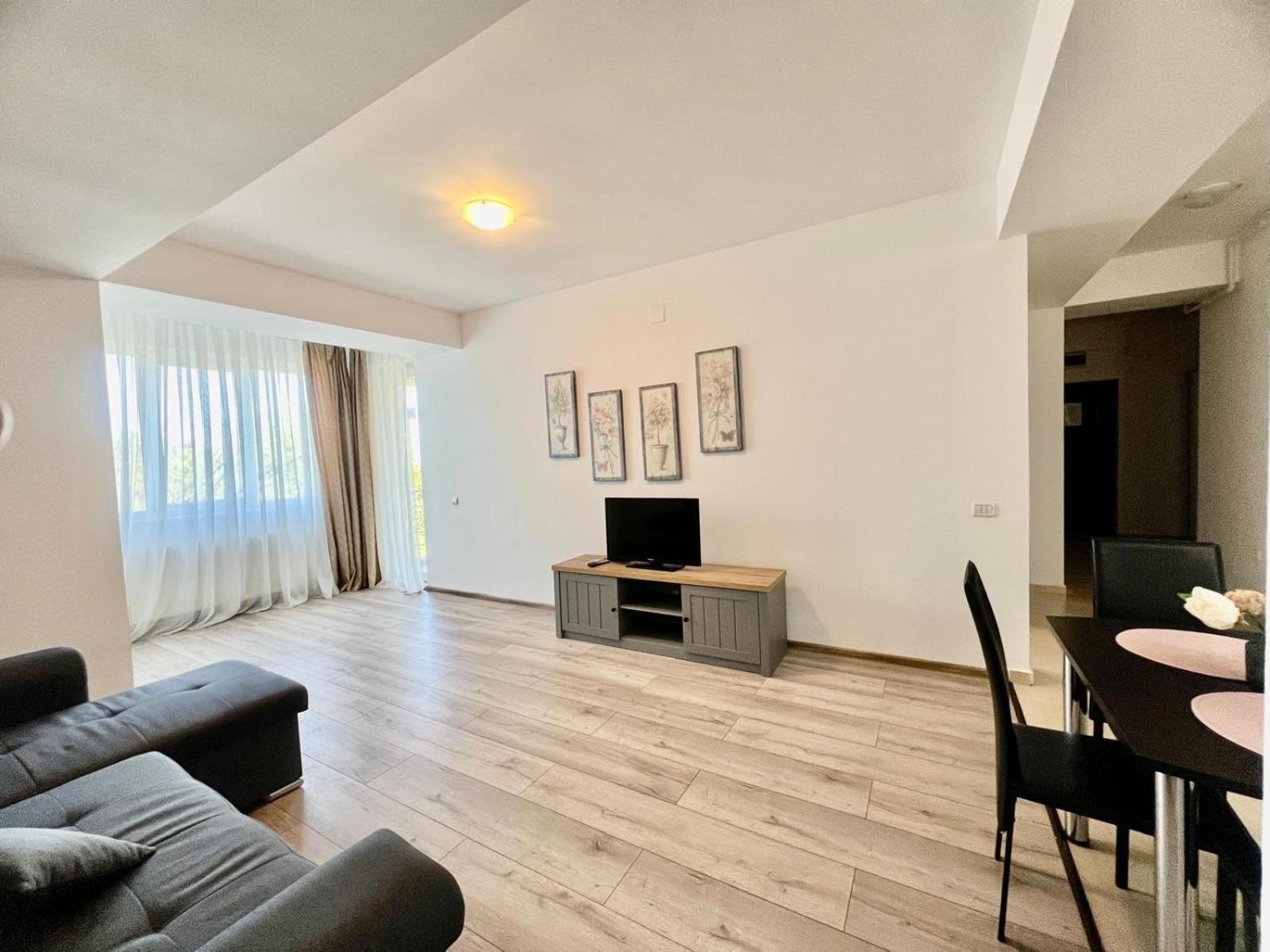 Апартаменты Summerland Apartmants Mamaia Nord Экстерьер фото